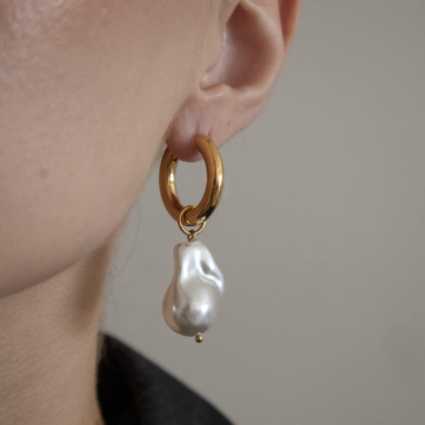 BAROQUE PEARL EARRINGS