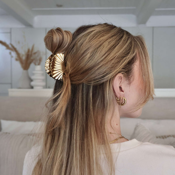 GOLD SHELL CLAW CLIP
