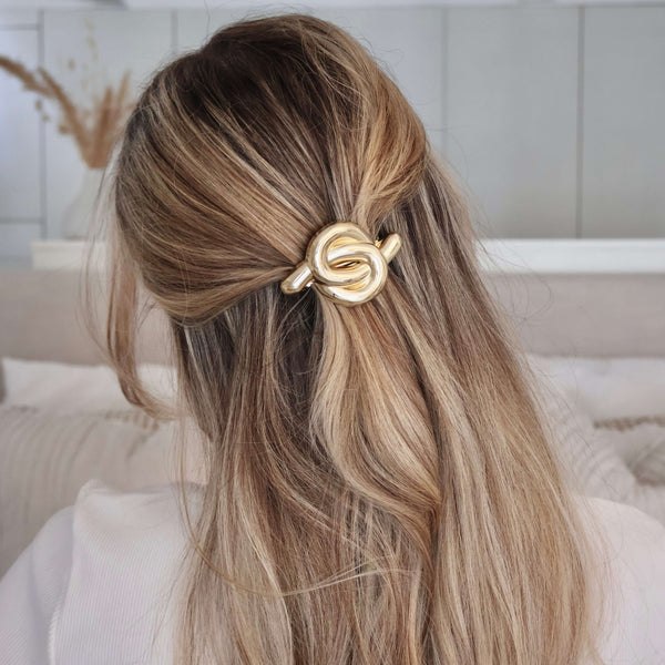 GOLD KNOT CLIP