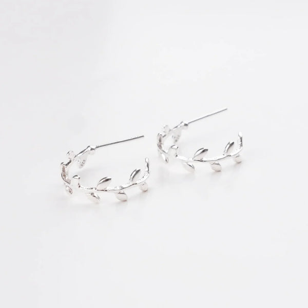 Sterling sliver olive curve stud